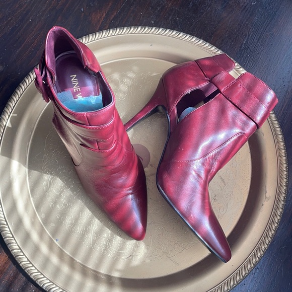Nine West booties - Picture 1 of 9